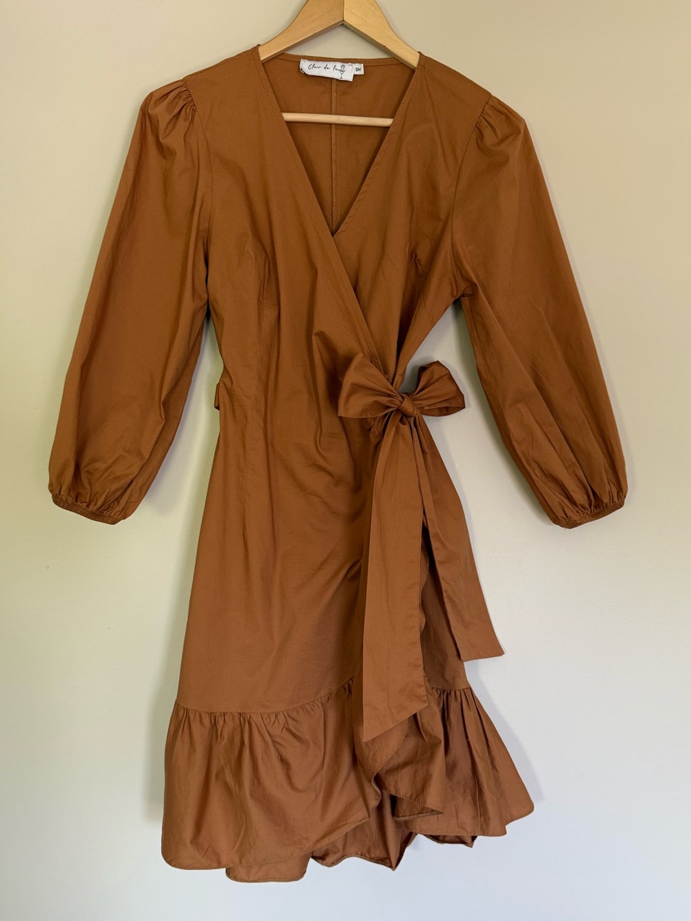 Clair de Lune Long Sleeve V-Neck Ruffle Hem Wrap Dress Coffee Brown Sz S